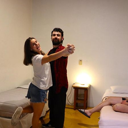 Parla Hostel Буенос Айрес Екстериор снимка