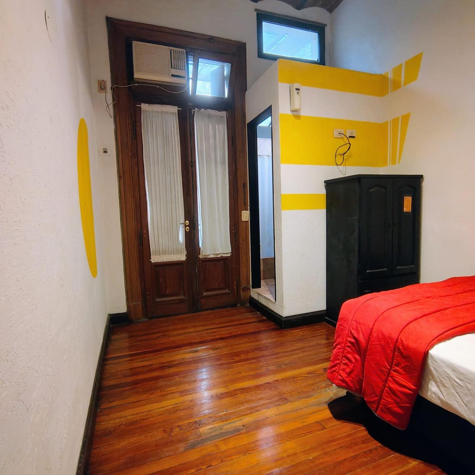Parla Hostel Буенос Айрес Екстериор снимка